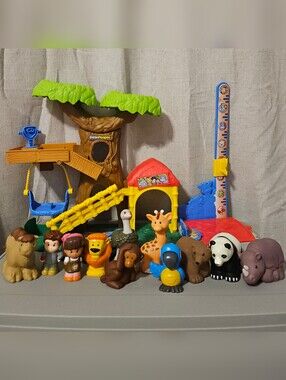 Fisher-Price Little People Safari Animal Playset